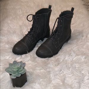 American eagle combat boots